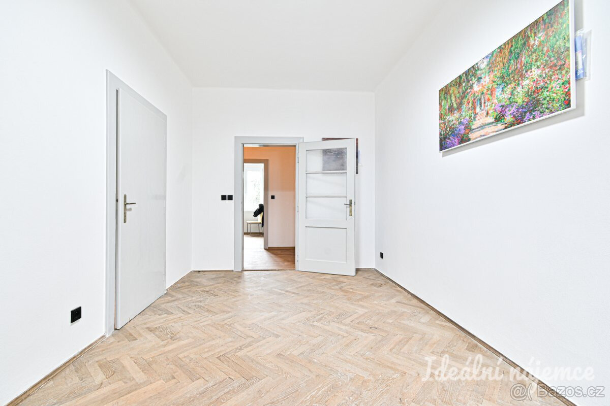 Pronájem bytu 2+1, Hálkova 1157/10, Znojmo - 22.300,- Kč/měs - 12