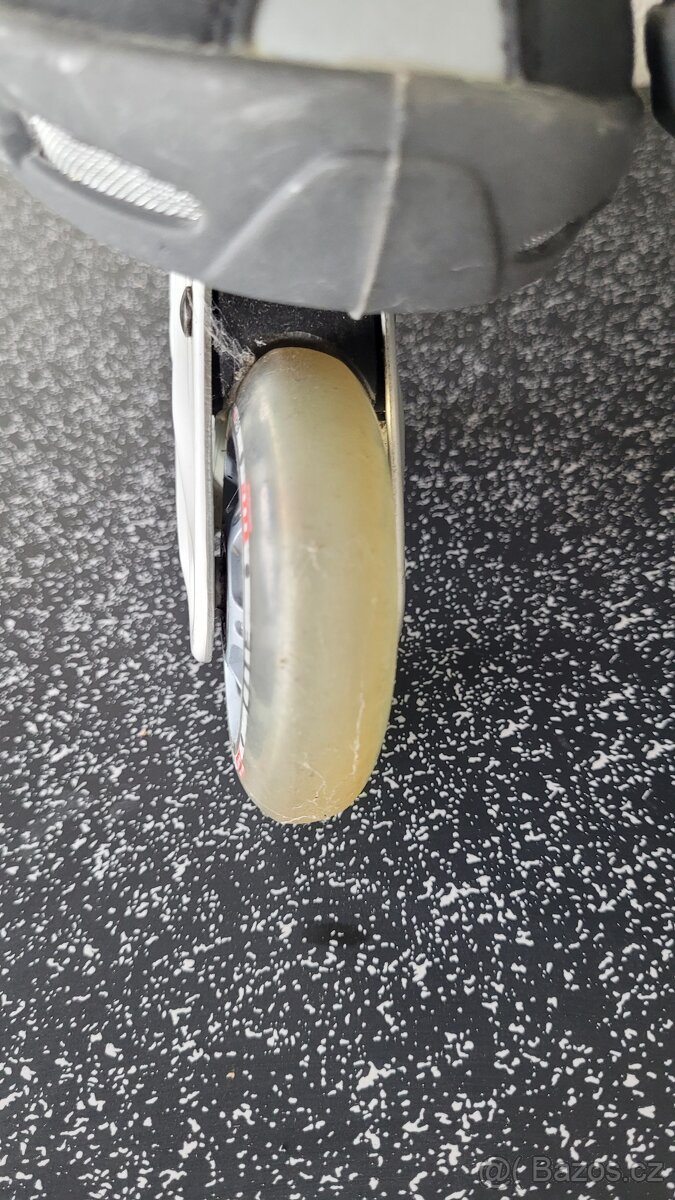 Kolečkové brusle rollerblade vel.42 - 12