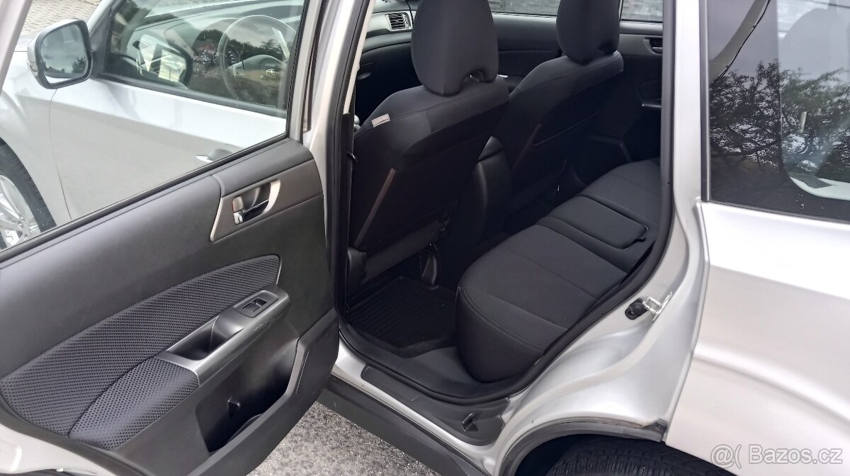Subaru Forester 2.0 benzín - 12