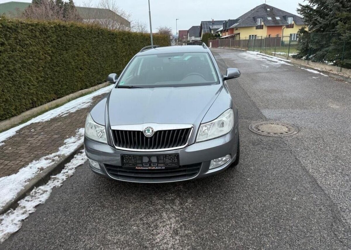 Škoda Octavia 1,4TSi/90kw ,serviska nová STK benzín - 12