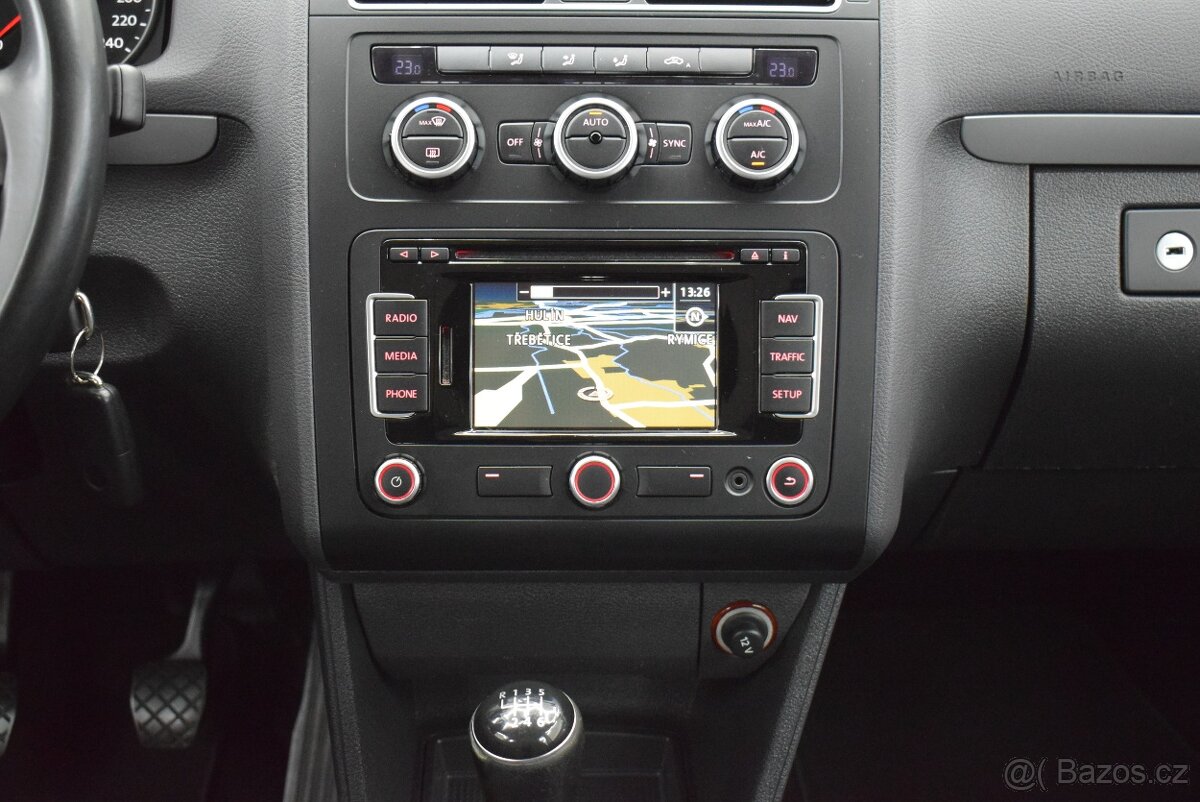 Volkswagen Touran 1,6 TDi 77 kW, 7-míst,NAVI,1.maj., - 12