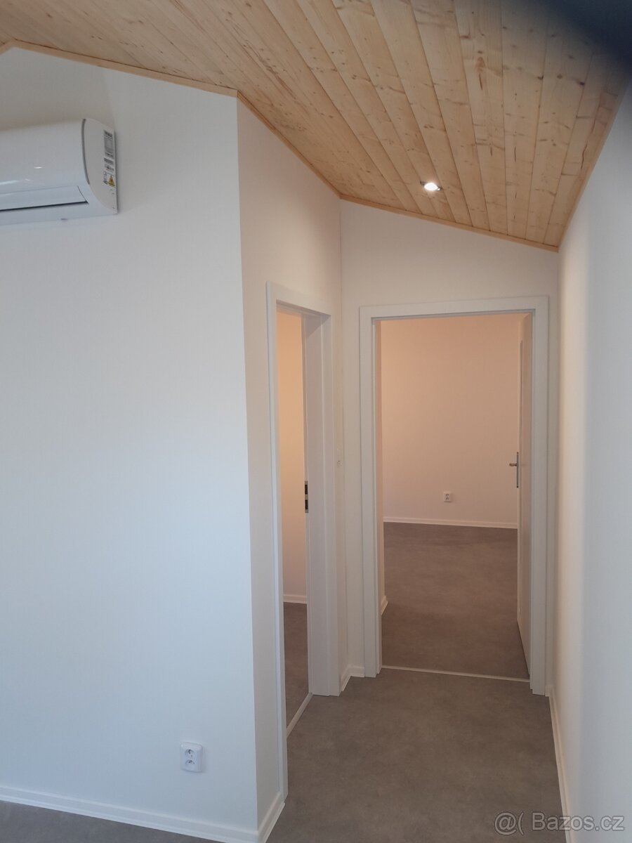 Jednomodul 15x4.5,...67.5 m ², 4+KK - 12