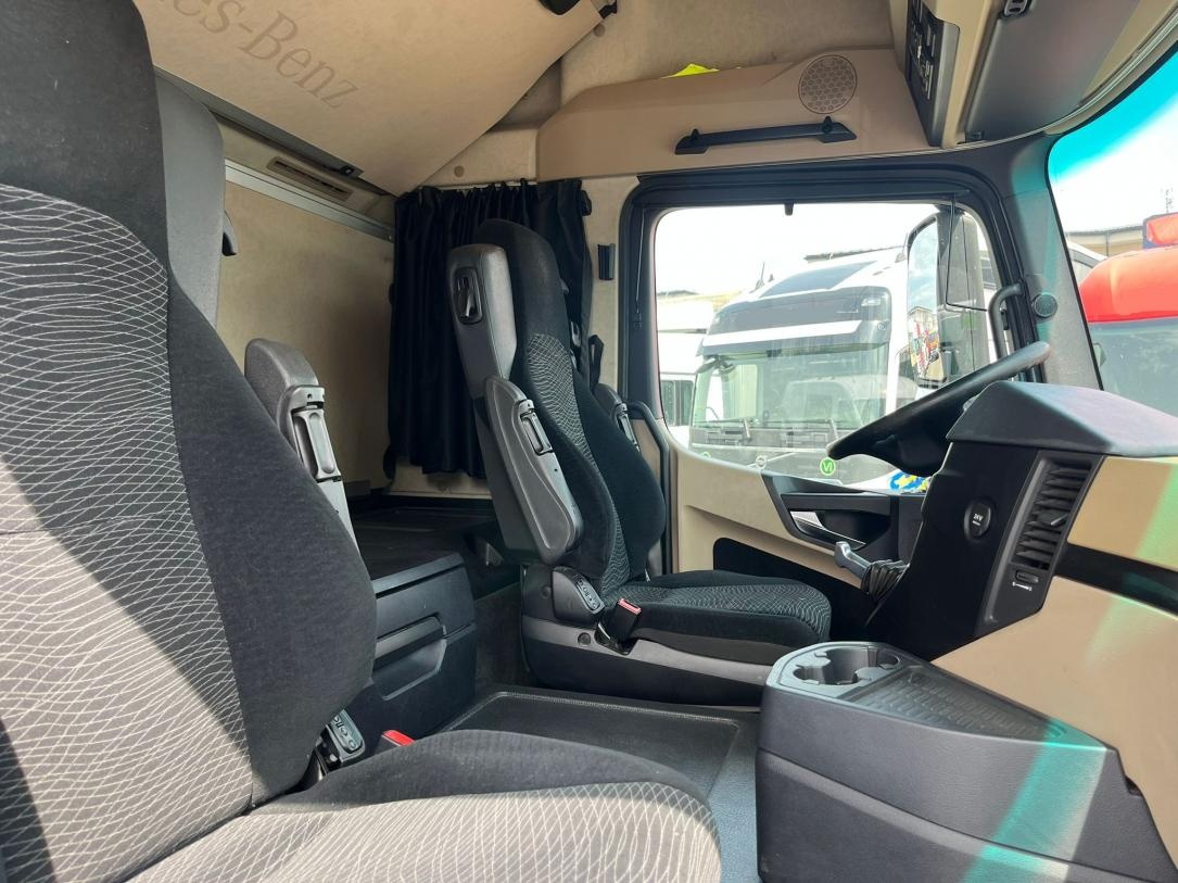 Mercedes-Benz ACTROS 1835 BDF AUTOMAT EURO VI Dhollandia DHS - 12