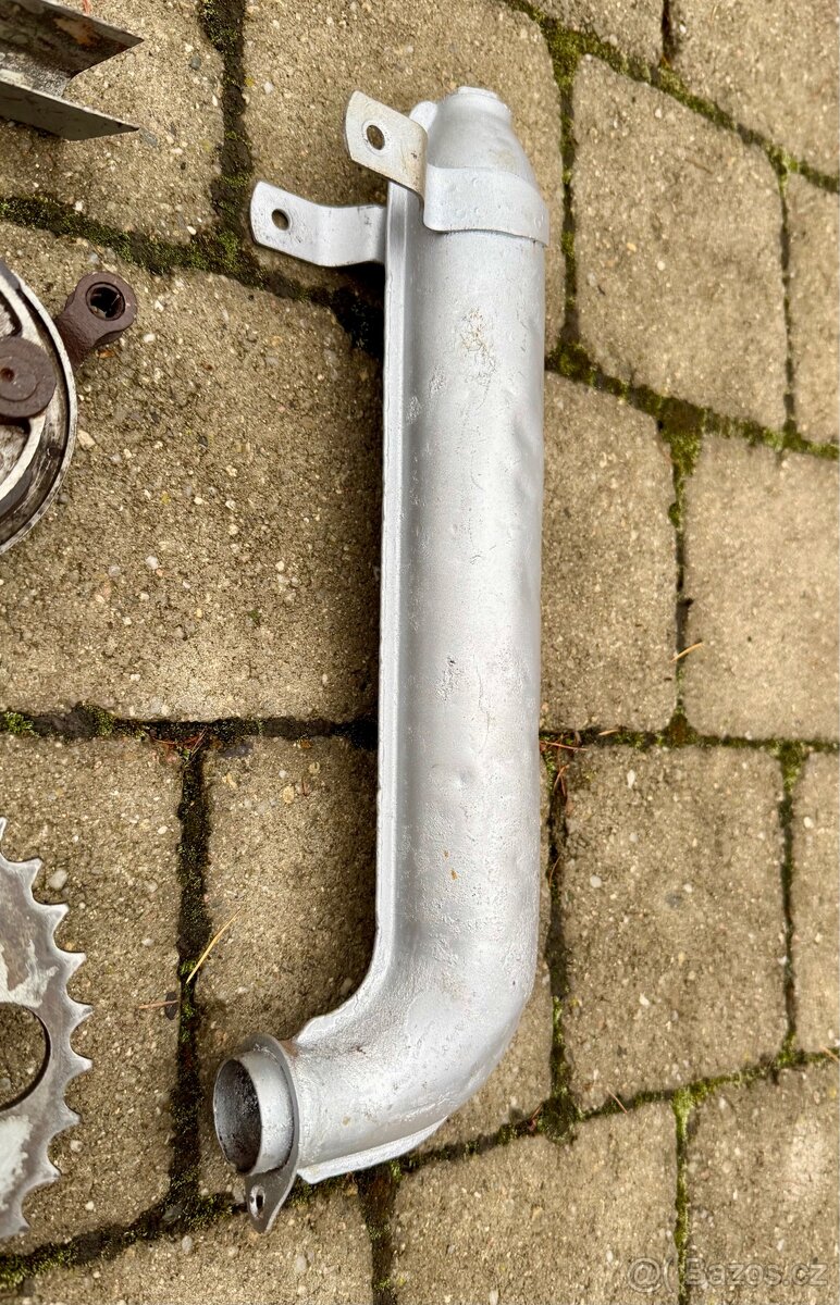 Jawa 50 Jawetta, Stadion - díly - 12