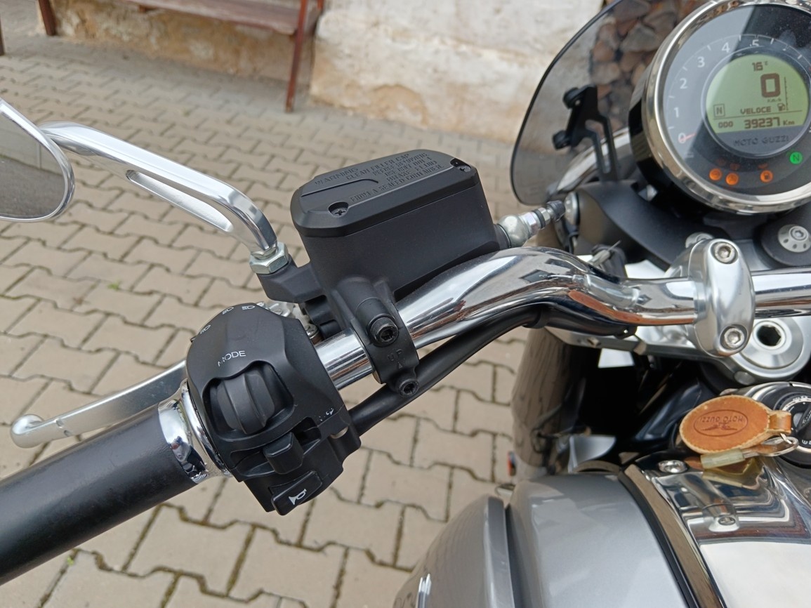 MOTO GUZZI CALIFORNIA 1400 CUSTOM - 12