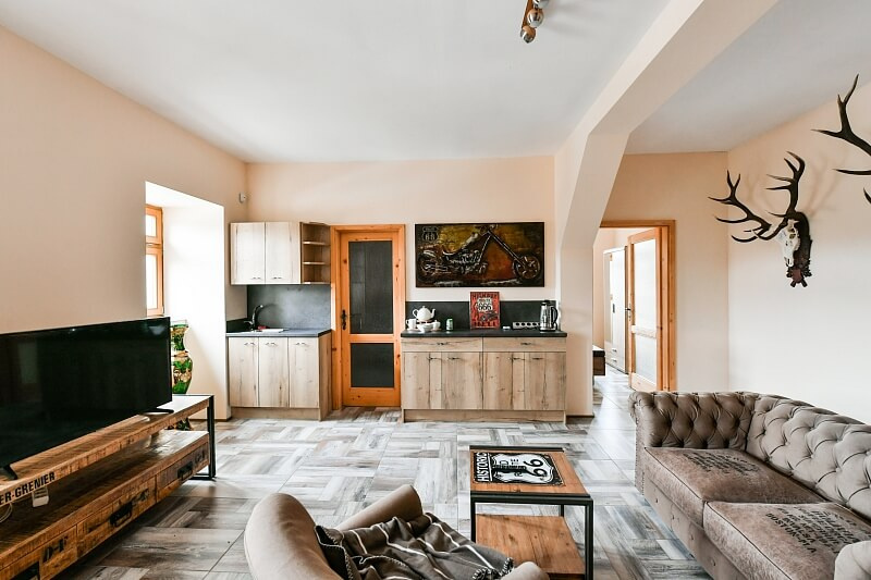 Multifunkční objekt - Rabštejn nad Střelou+pozemk a letiště - 12