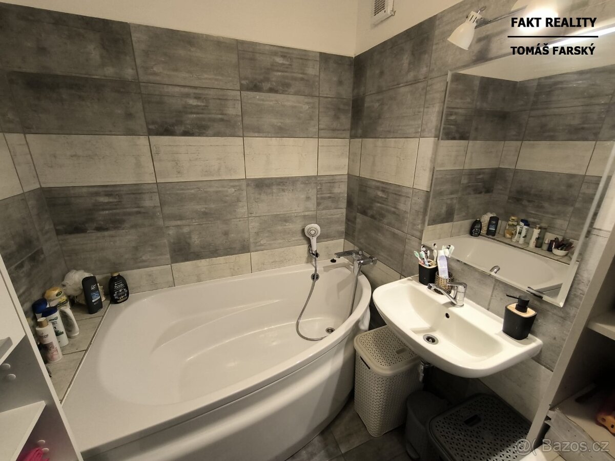 2+kk/L, 45m2, Stradovská, Chlumec - 12