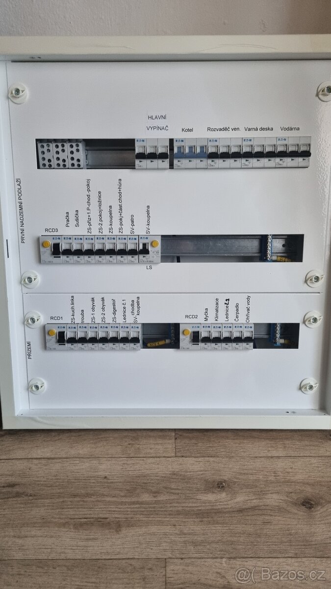 Hodinový manžel-Elektrikář - 12