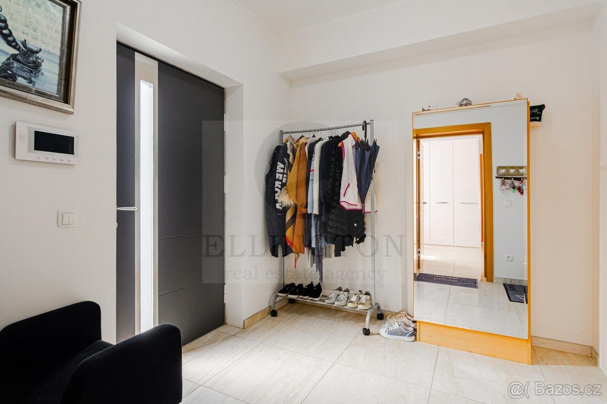 5+kk, 226m2, Ohrobec - 12