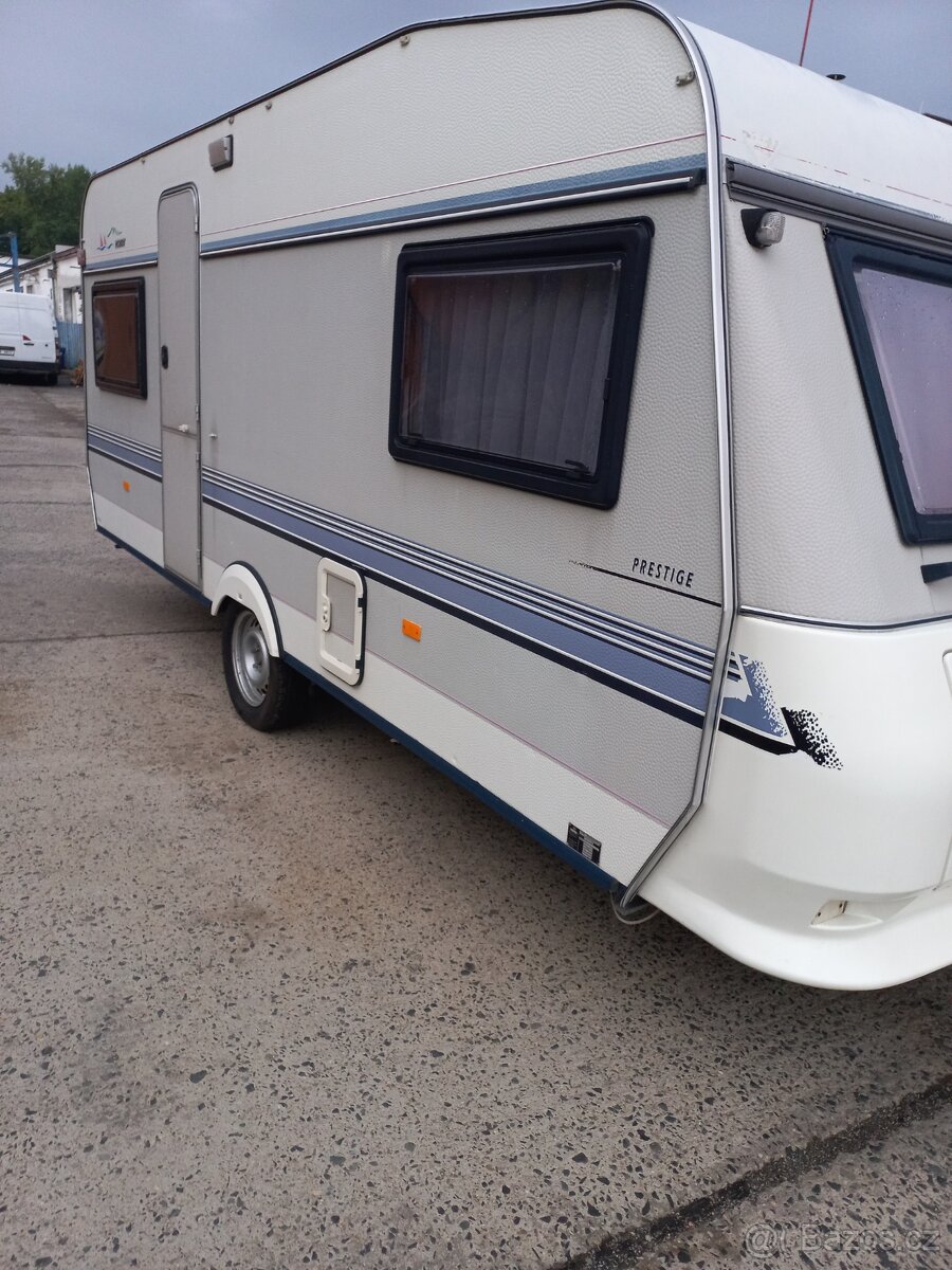 Obytný přívěs Hobby Prestige - 12
