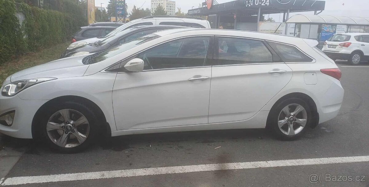 Hyundai i40 prodám či vyměním za bmw x1 - 12