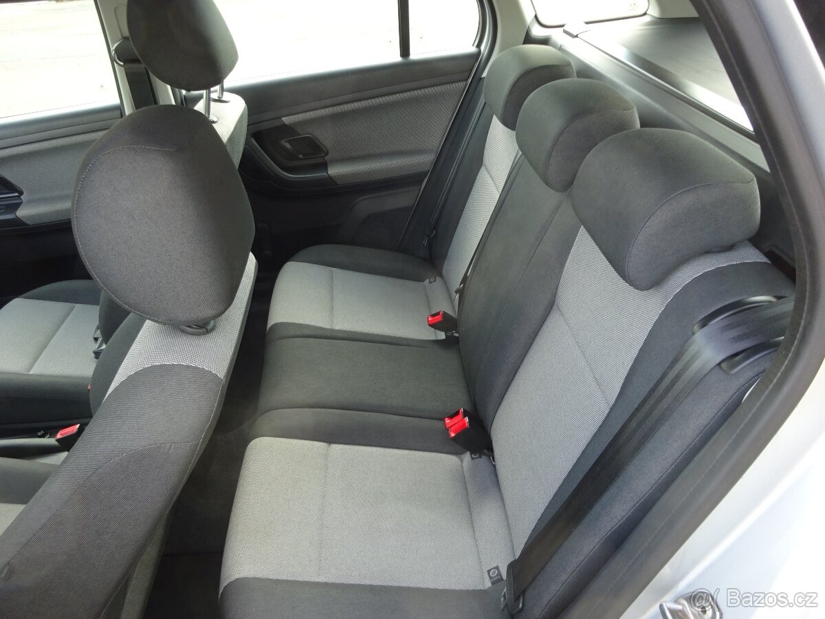 Škoda Fabia 1.4i 16V Combi r.v.2014 (63 kw) stk:10/2027 - 12