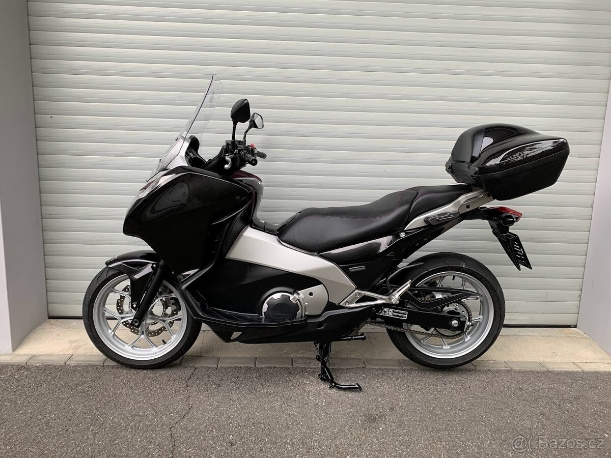Honda NC 700 D Integra ABS SUPER STAV - 12