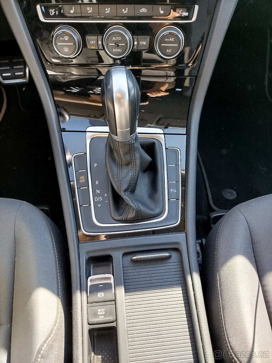 VW Golf Variant 2.0 TDi 110kW - 12