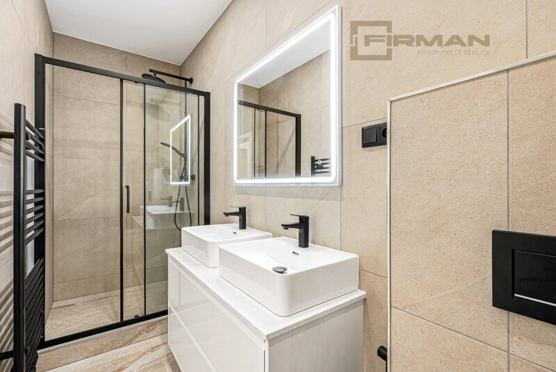 Prodej nadstandardního bytu 2kk + pracovna s parkovacím míst - 12