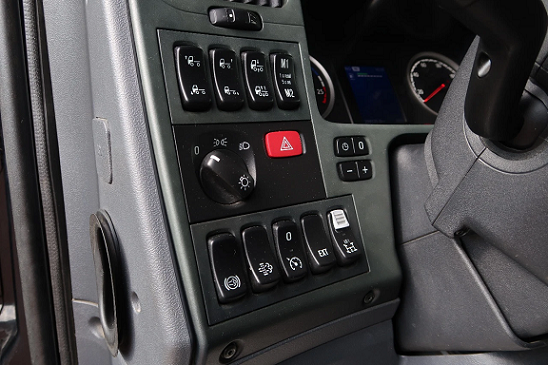 Scania G450 8x4 - sklápěč s hydraulickou rukou Fassi - 12