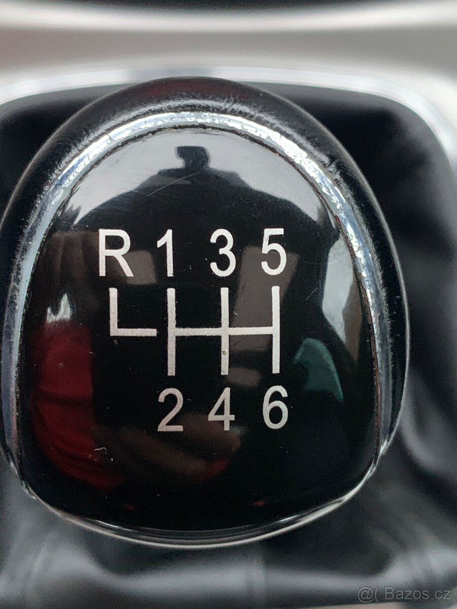 Ford Galaxy 2,0 tdi Novy model Facelift 7.mist - 12