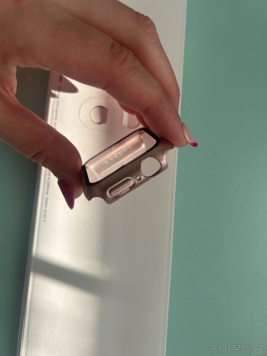 hodinky apple watch 4. série - 12