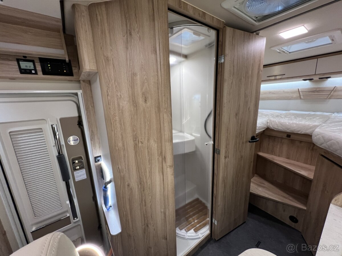 EURA MOBIL PROFILA RS 695 EB 2025 - 12