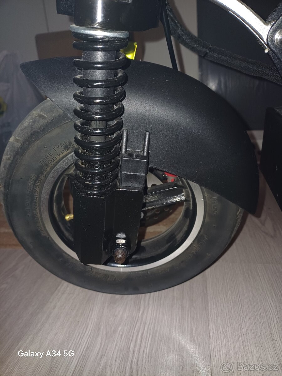 Prodám E-scooter W-TEC Tenmark ll 500W. 10' - 12