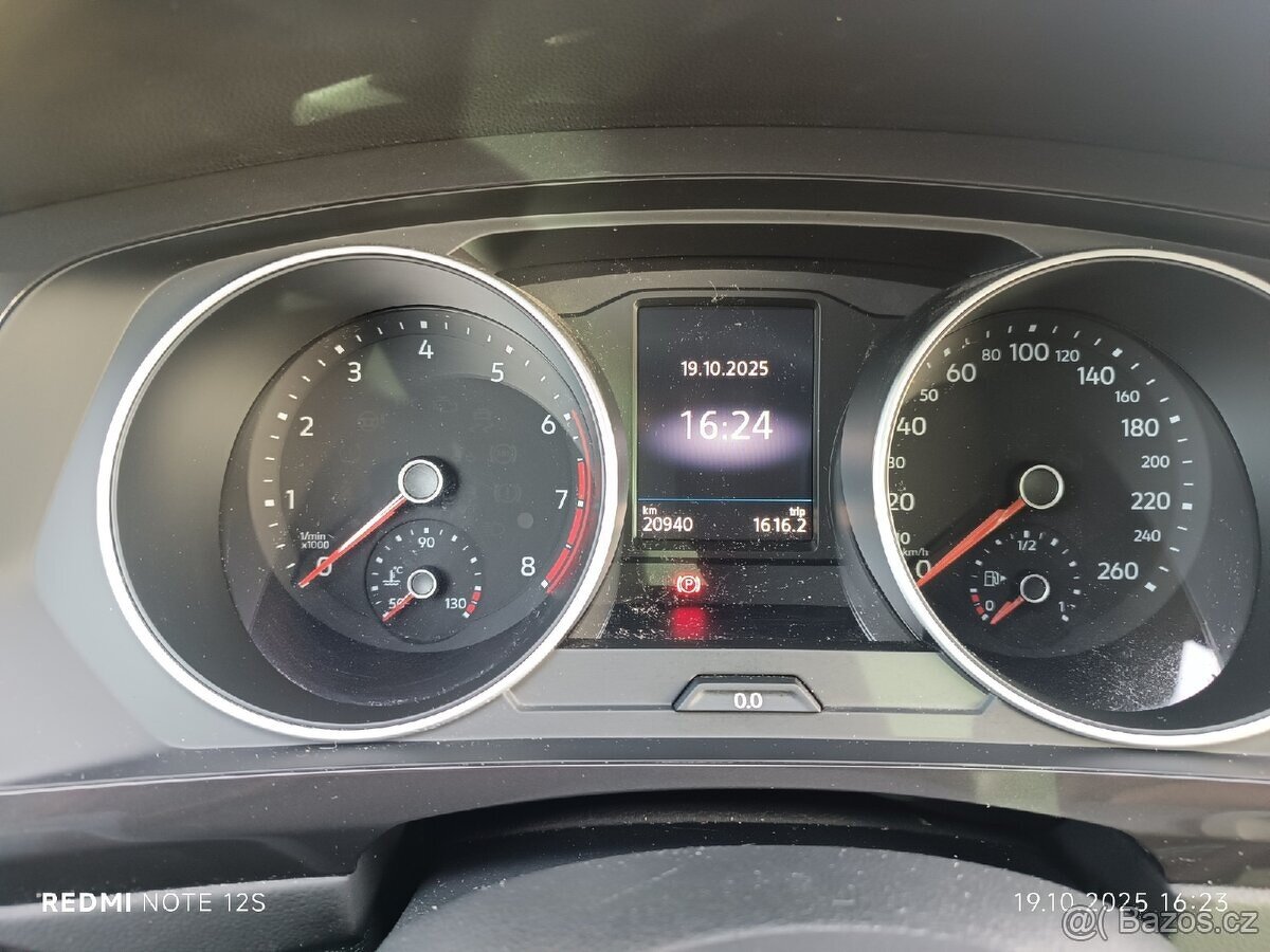 Volkswagen Tiguan R-LINE 1,5 TSI 110kw ČR 1.maj 21 tkm TOP - 12