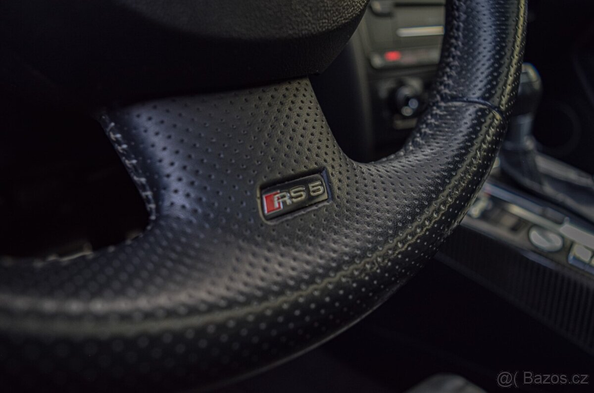 Audi RS5 V8 quattro - 12
