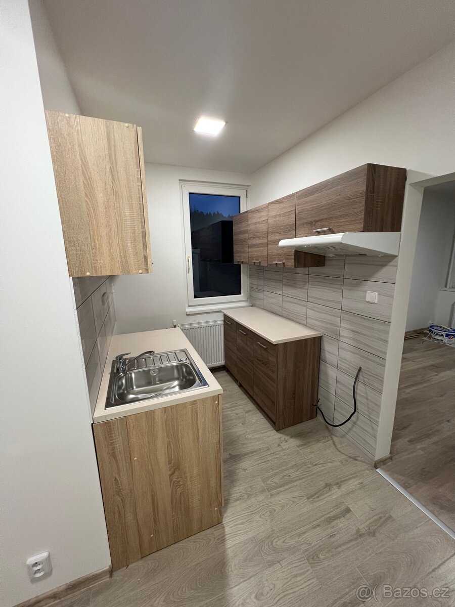Prodám případně pronajmu Byt 1+k+k v Tanvaldě - 12