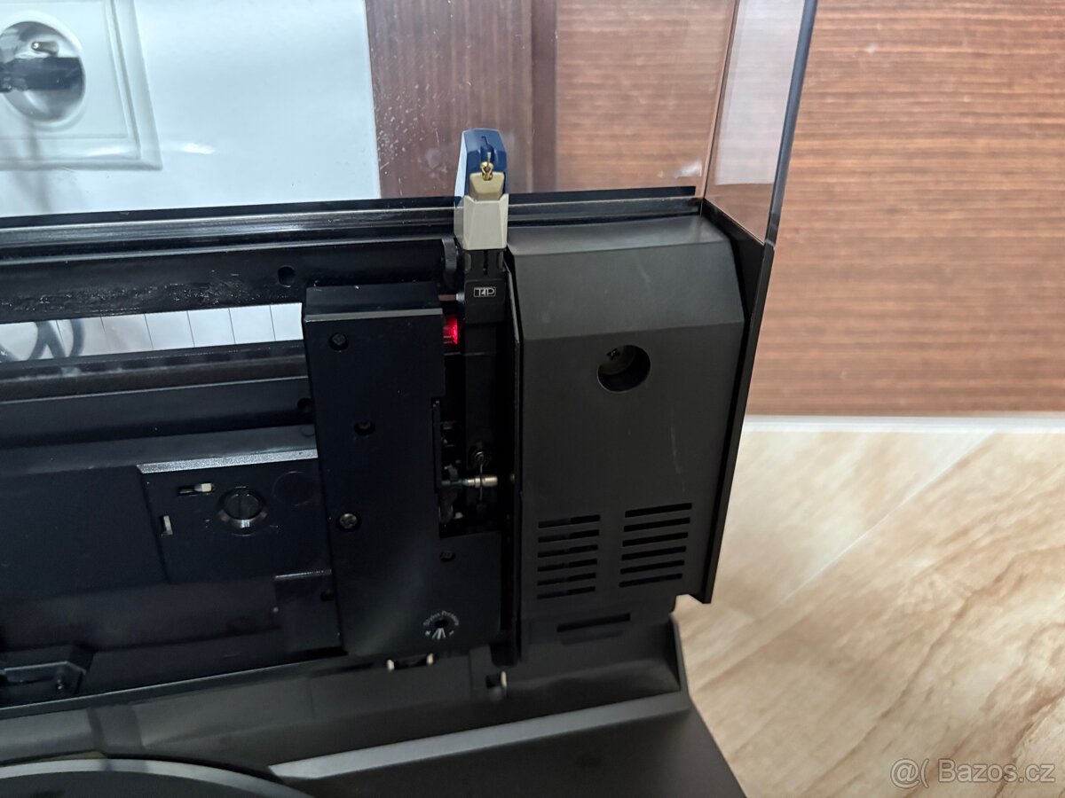 Tangenciální gramofon Technics SL-QL15 - 12