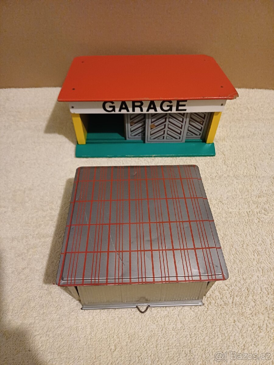 Staré hračky. Kdn. Tofa. - 12