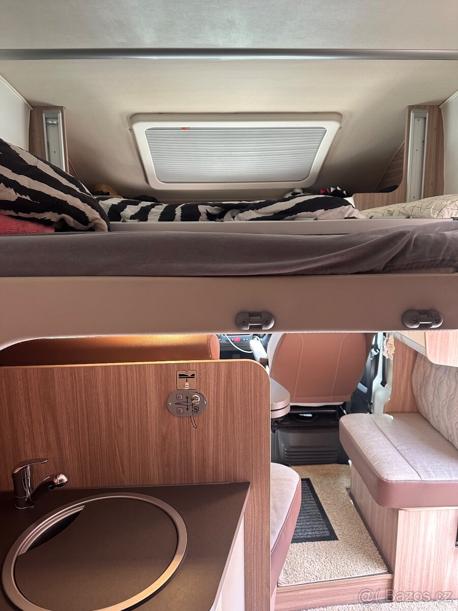 Obytný auto Burstner - 12