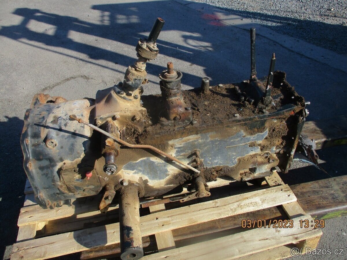 Zetor 7711 tunis po dílech - 12