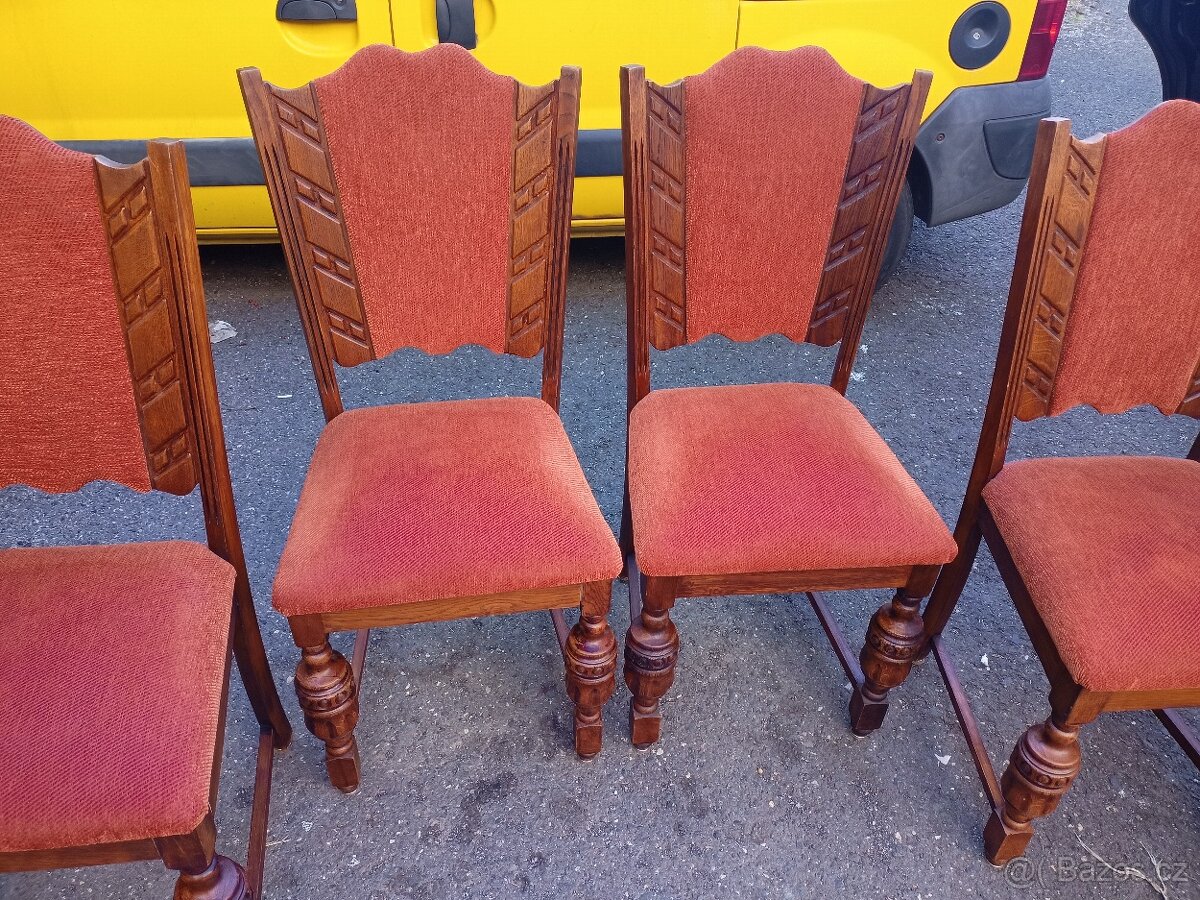 Prodám krásnou antik jídelní sestavu-stůl rozkládací+6 x žid - 12