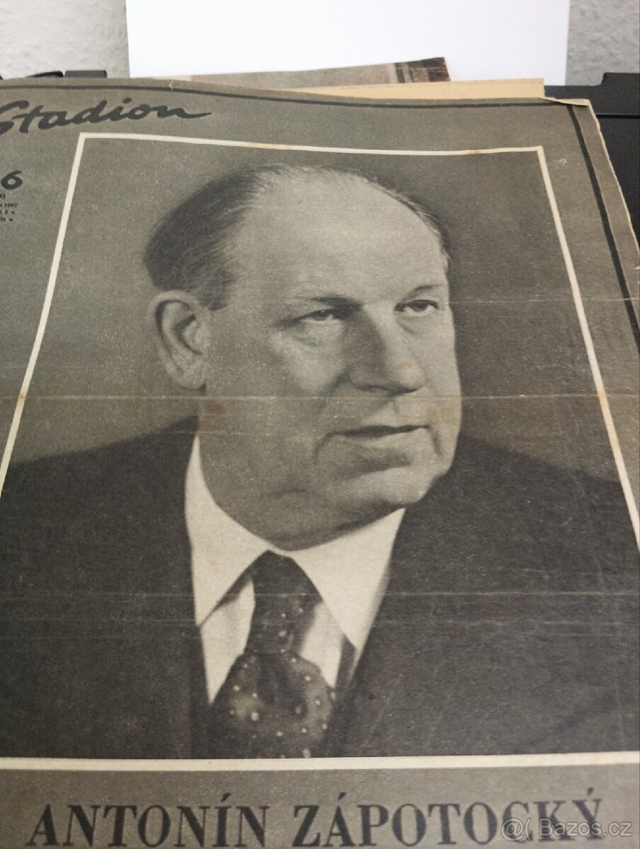 Noviny a časopisy - 12