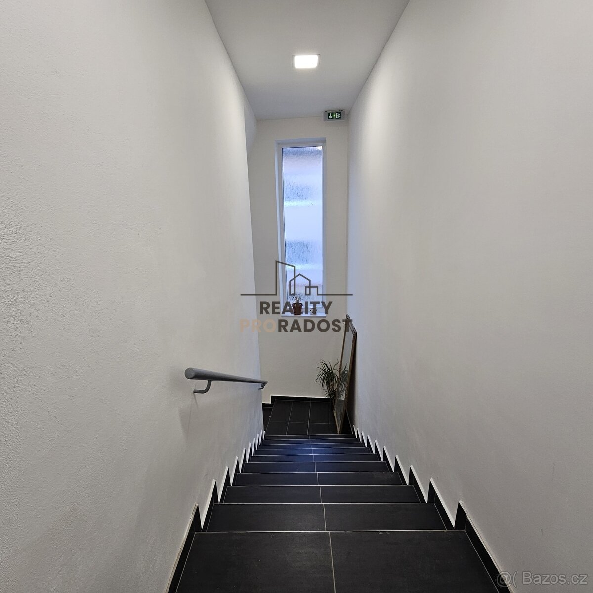 Pronájem kanceláře s vybavením - centrum Hodonín - 12