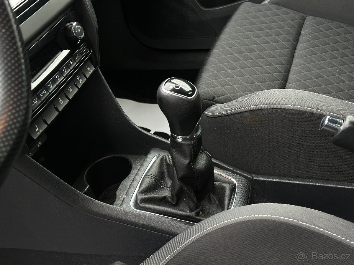 Skoda Rapid 2016 - 12