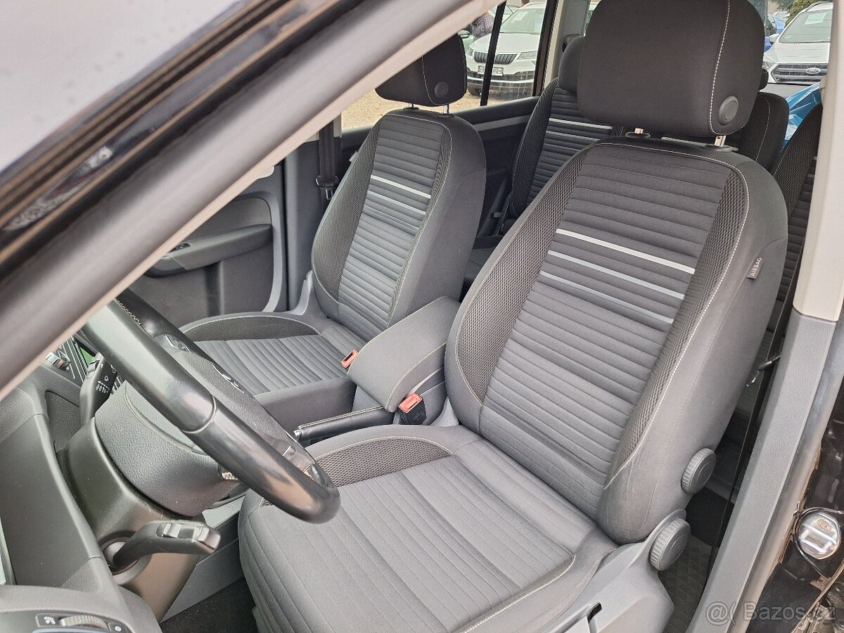 Volkswagen Touran 1.2 TSi 77KW S.Kniha, 7Míst + Zimní kola - 12
