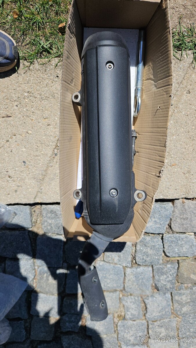 Yamaha Xmax Tech 125 - 12