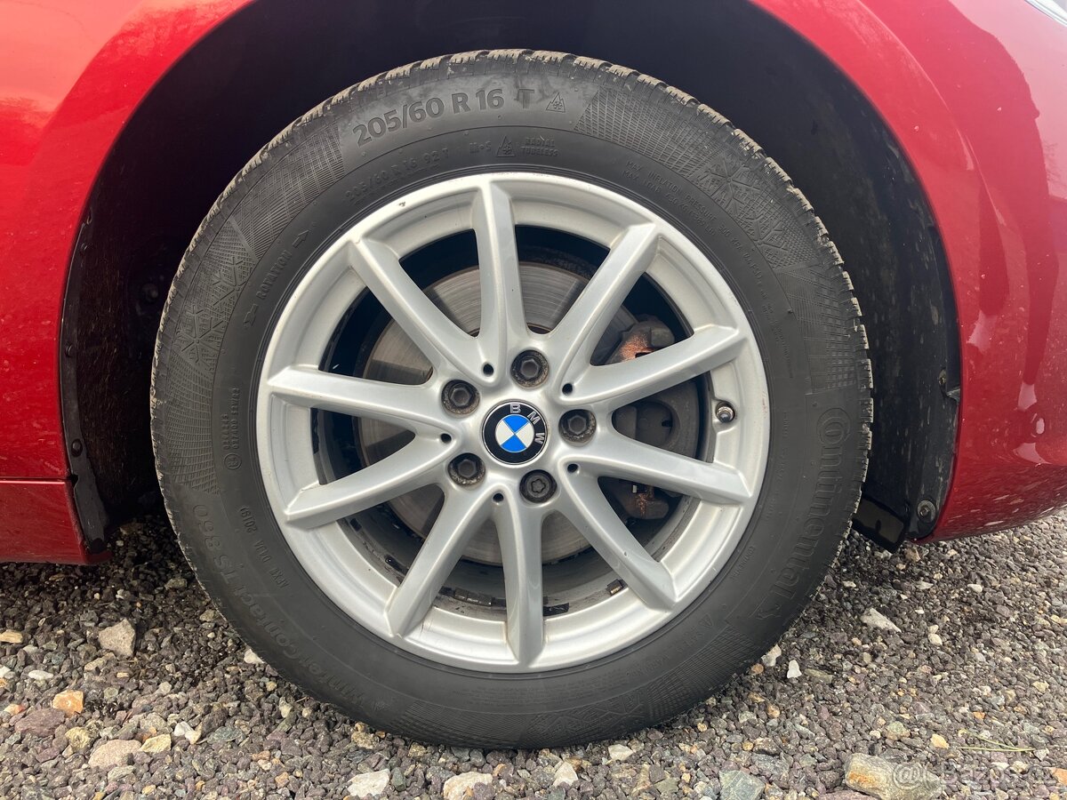 BMW 216d 7 míst 2015, tažné - 12