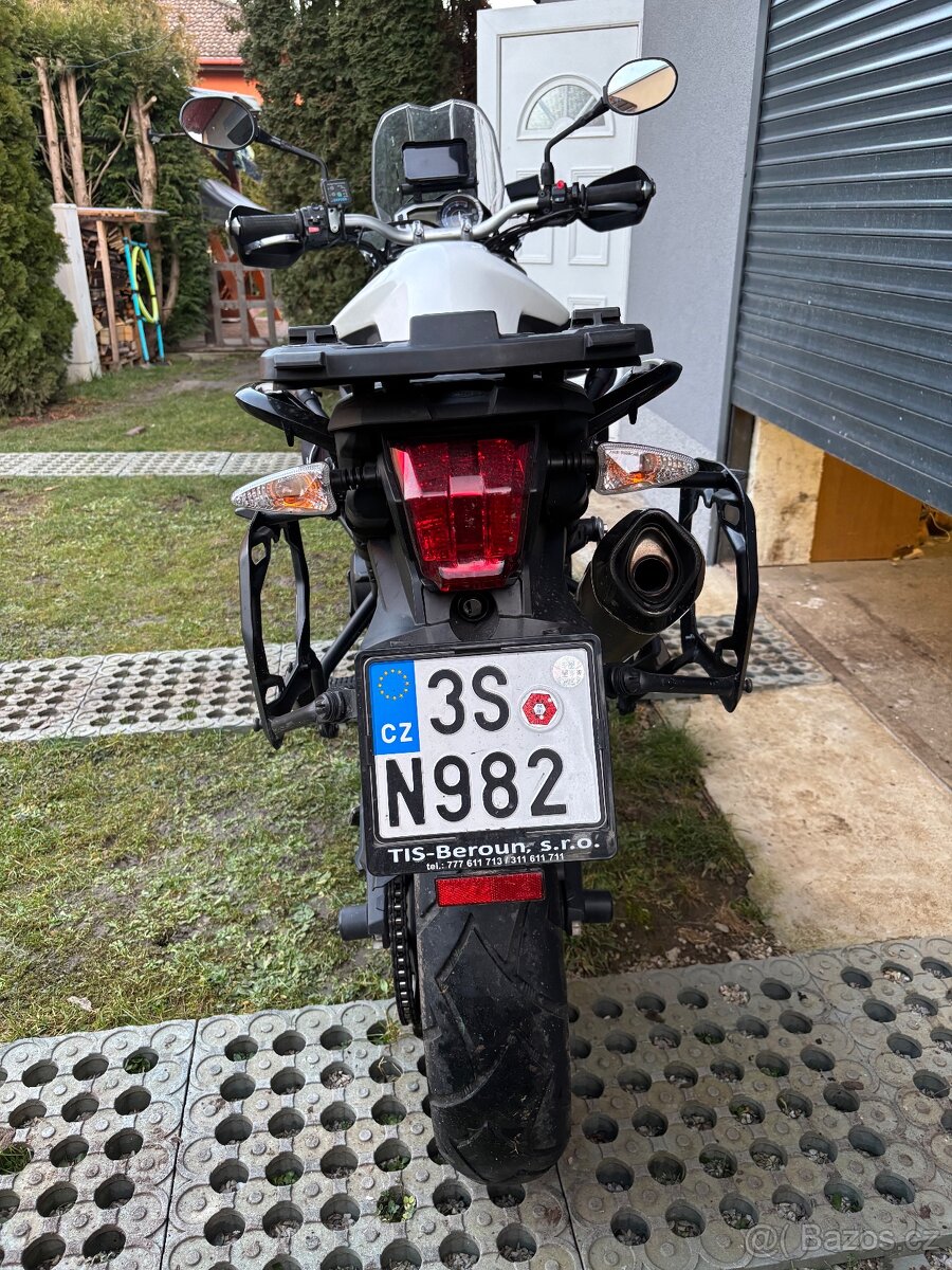Triumph Tiger 800 xc 2013, kufry, příslušenství - 12