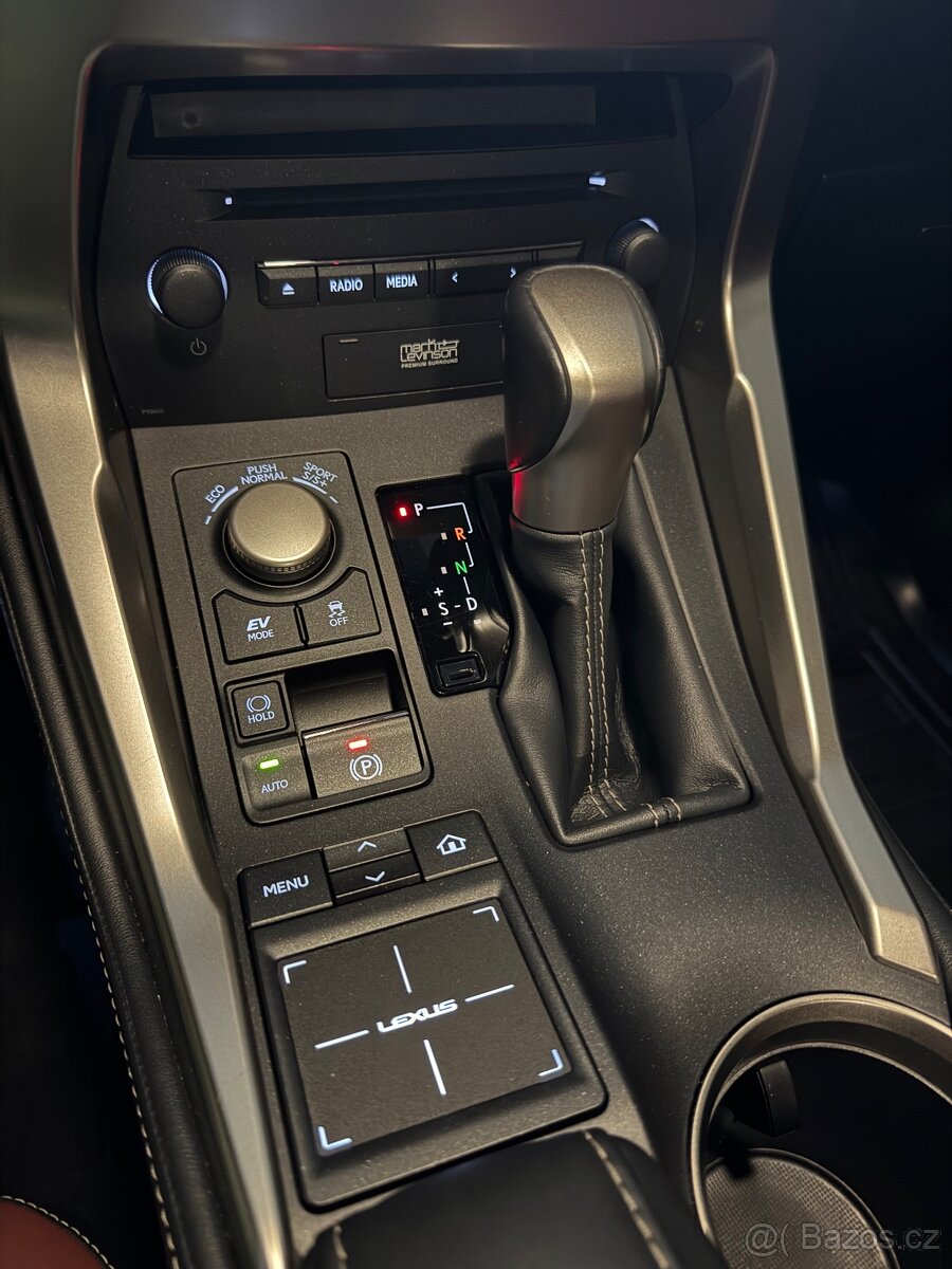 Lexus NX300h,4X4,9/2014,65728km,ČR,1.MAJ,SERVIS,LUXURY - 12