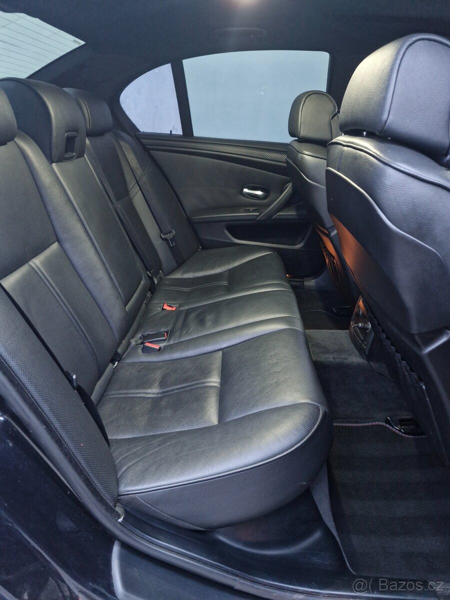 Bmw e60 525d facelift - 12