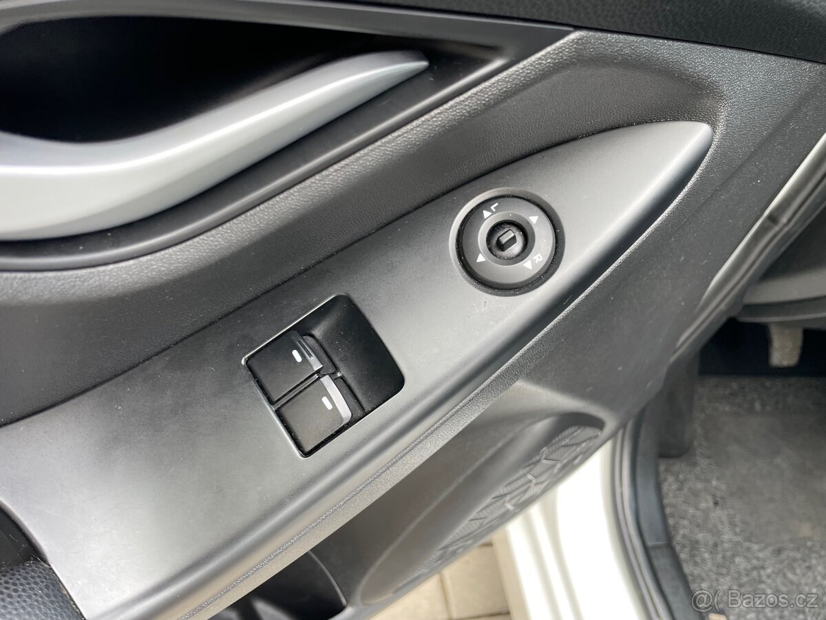 Hyundai IX20 1.4i+LPG - 12