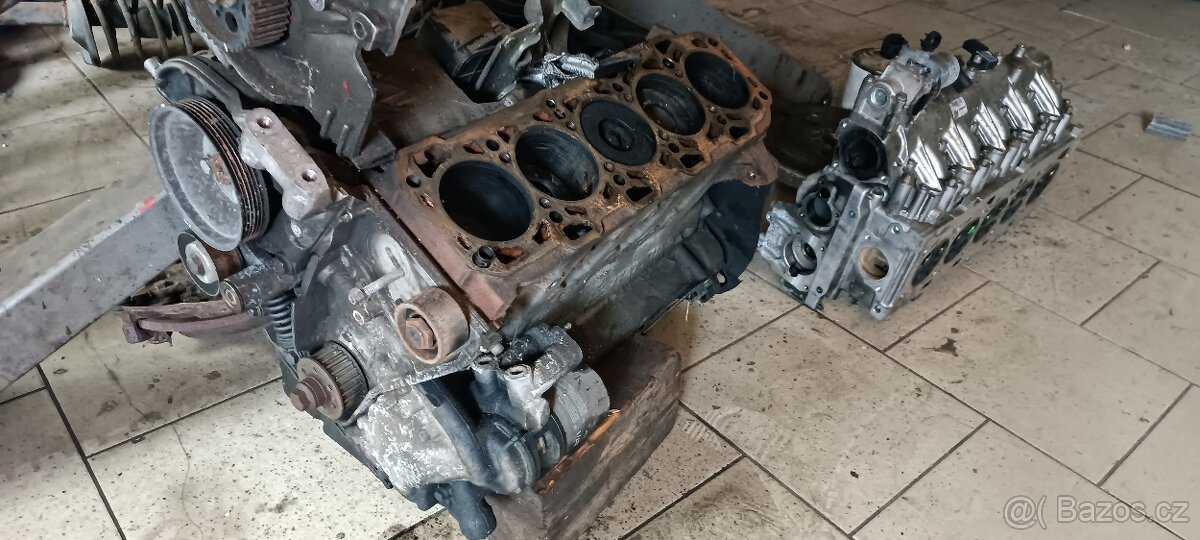 Prodám Alfa Romeo 156 2.4 20v na díly - 12