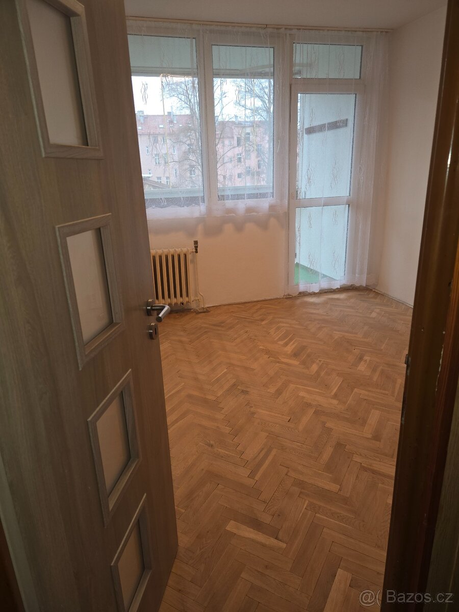 Prodej Bytu 3+1 v OV Dukelská ul. - 12