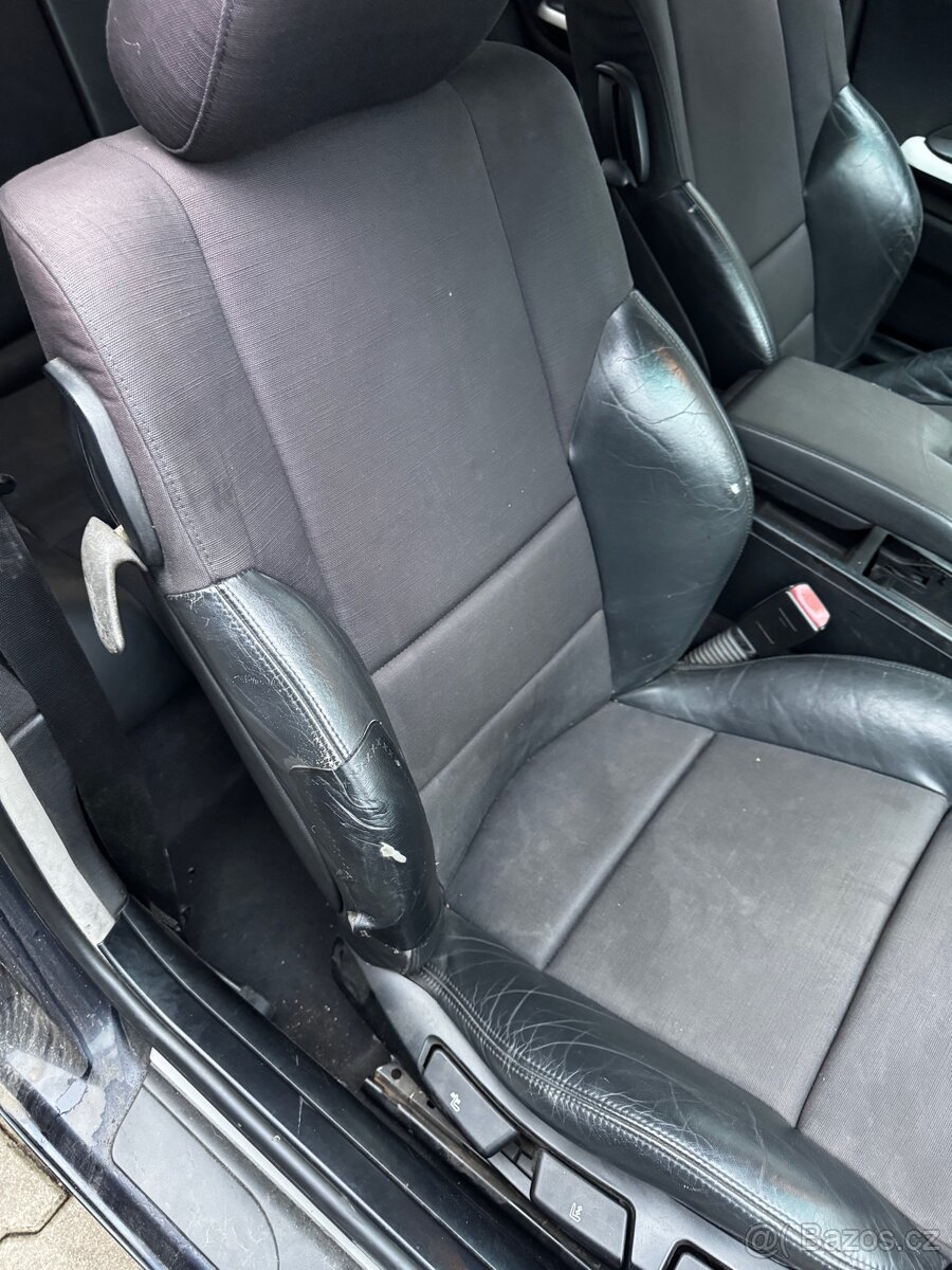 Bmw e46 232i coupe - 12