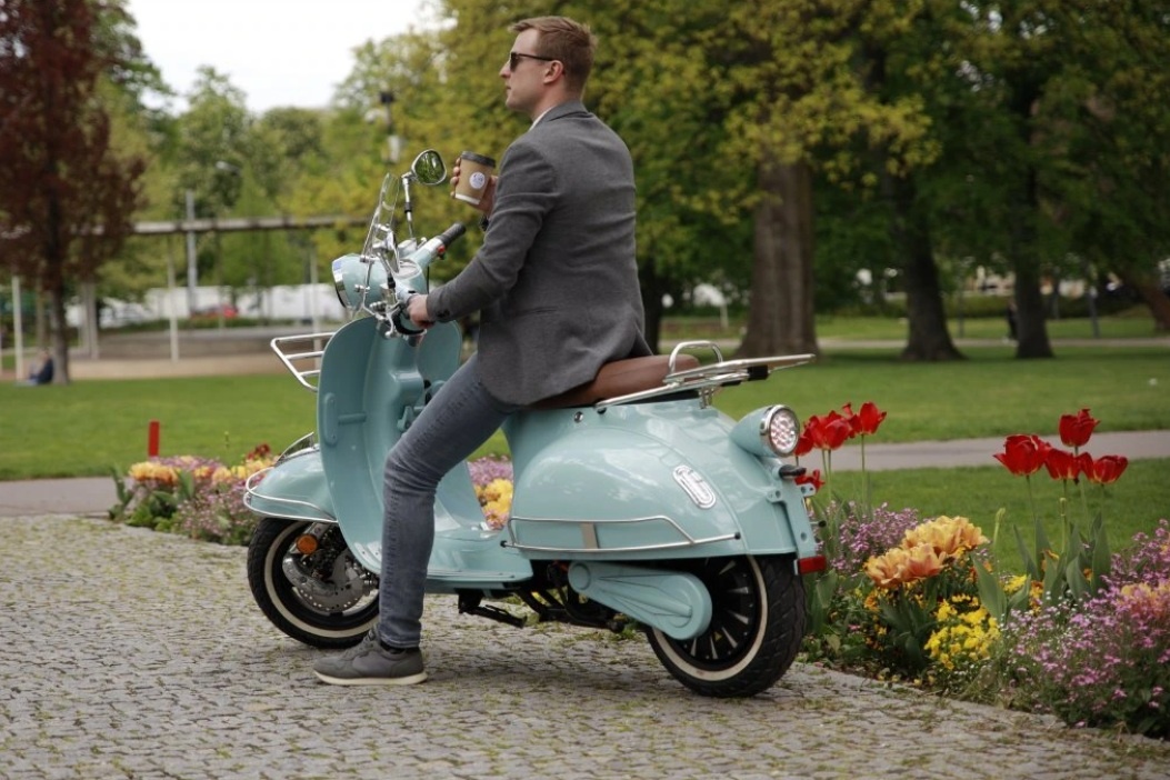 Elektro skútr ViaGo BOLOGNA 2000W - 12