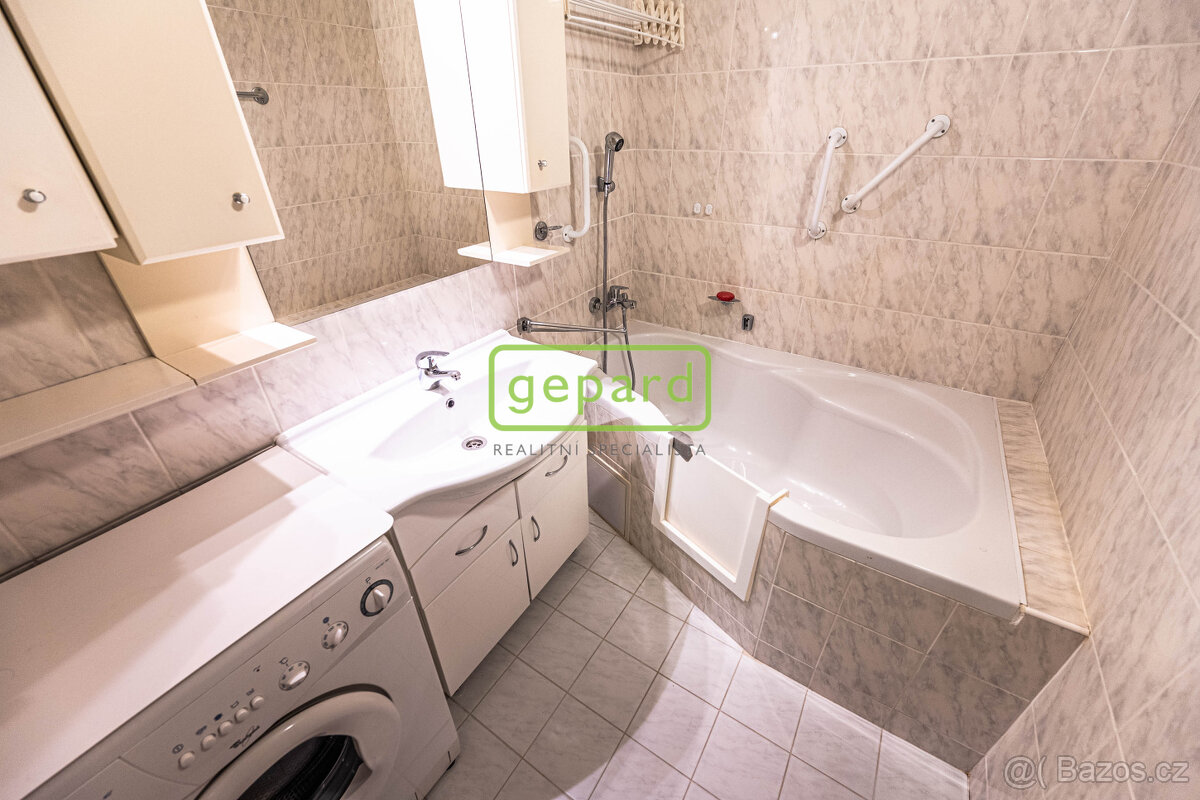 Pronájem zařízeného bytu 3+1 s lodžiíí u Ďáblického háje, Pr - 12