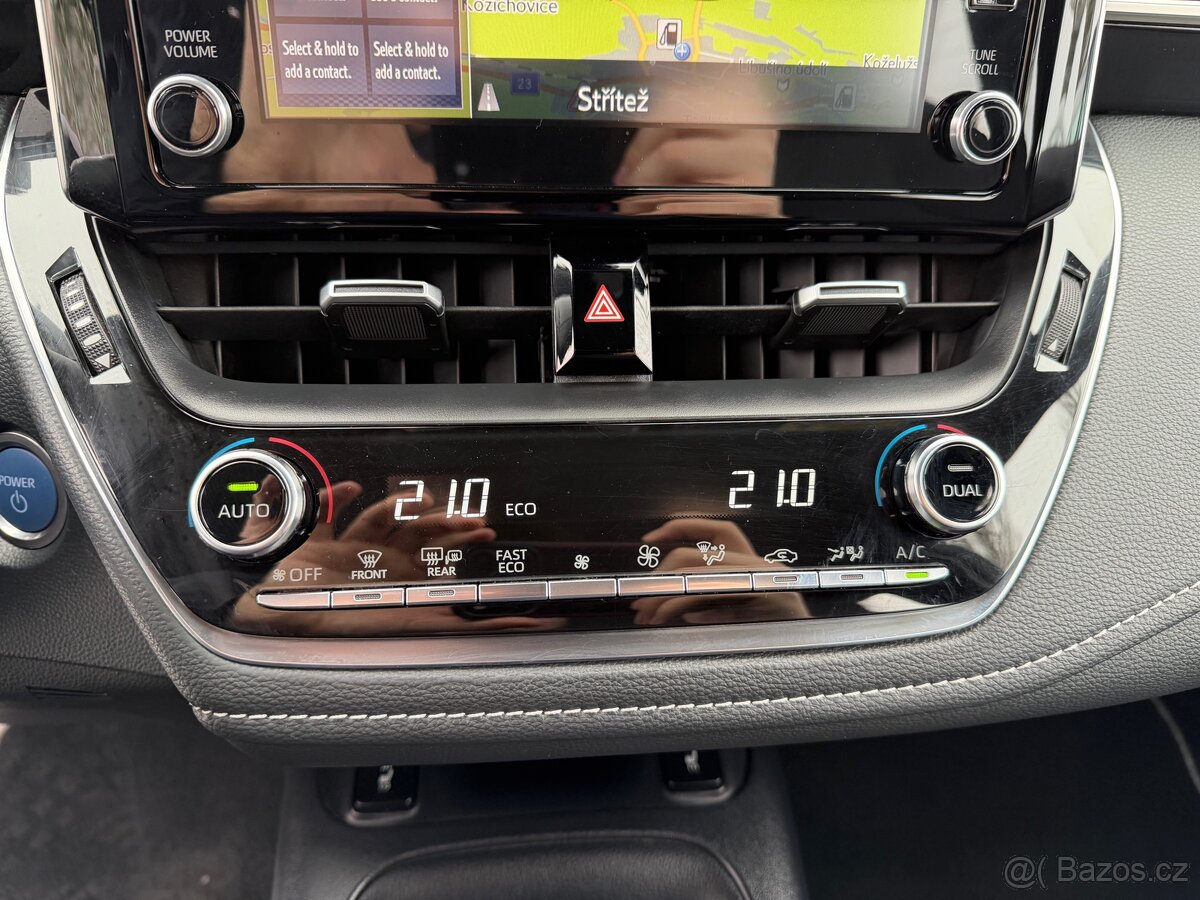 Toyota Corolla 1.8 Hybrid - 12