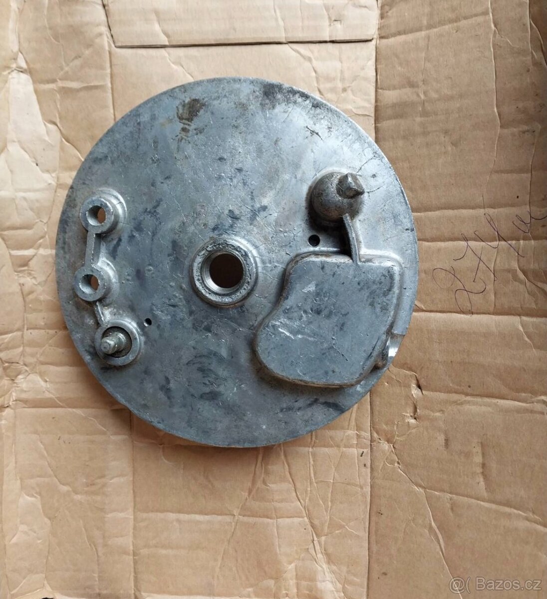 Brzdové pakny brzdový štít střed kola buben květák Ural M72 - 12