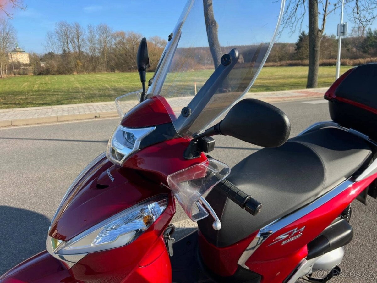 Honda SH 300 i ABS - 12